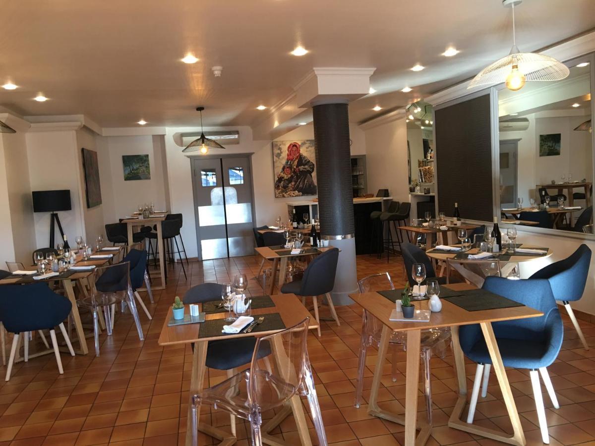 A La Maison Hotel Restaurant 拉科讷 外观 照片